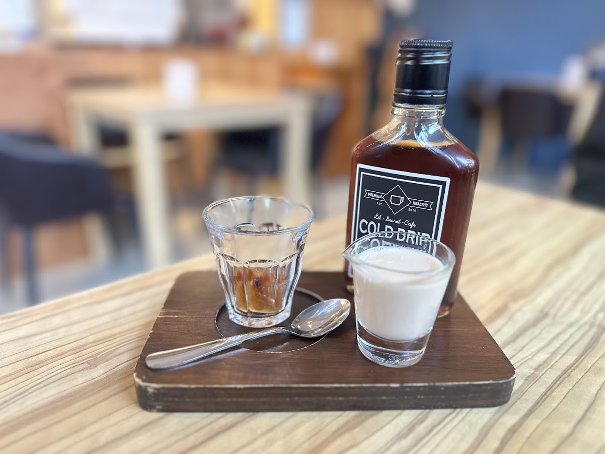 Lil Secret Cafe Photos 9