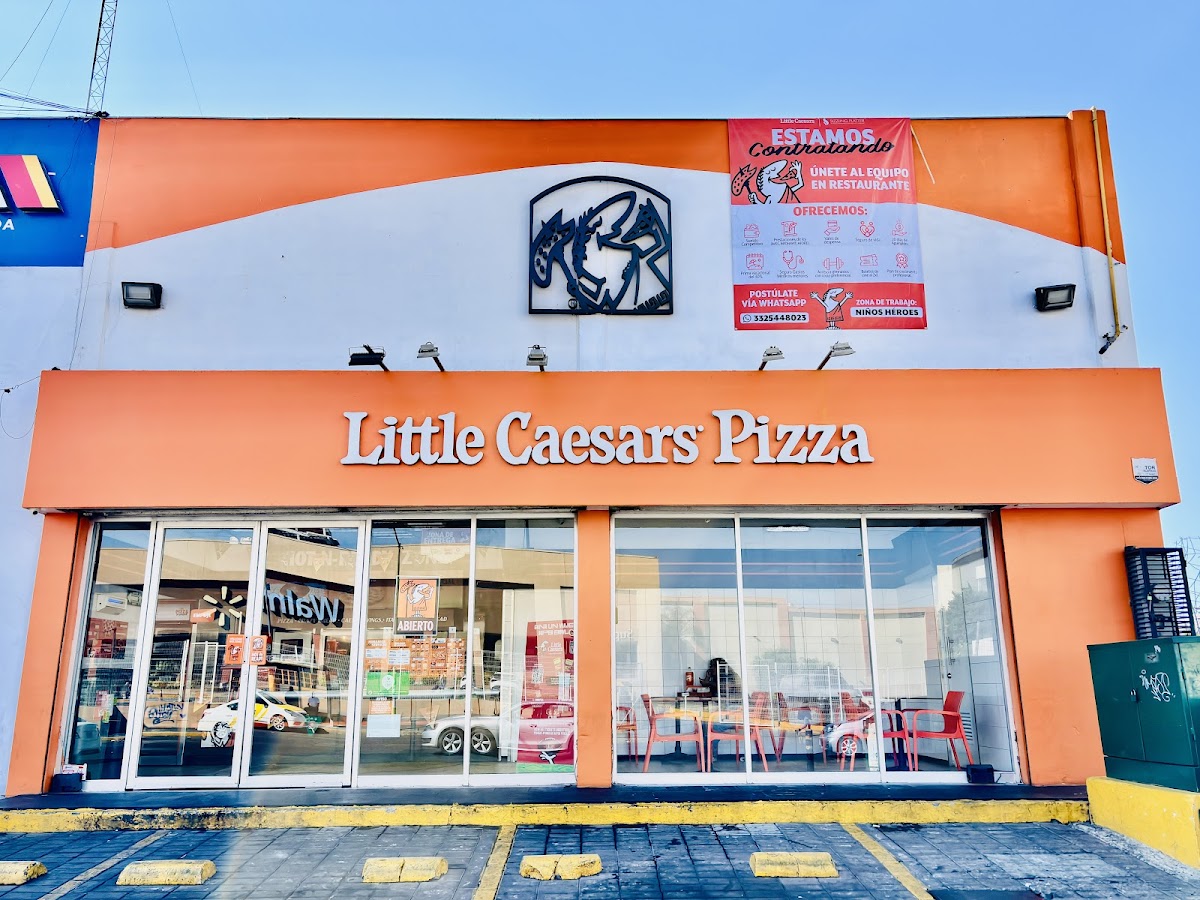 Little Caesars Pizza 'niños Héroes'