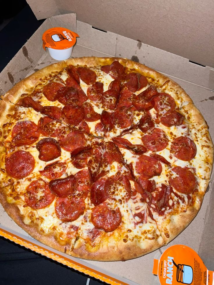Little Caesars Pizza 'obrera' Photos 2