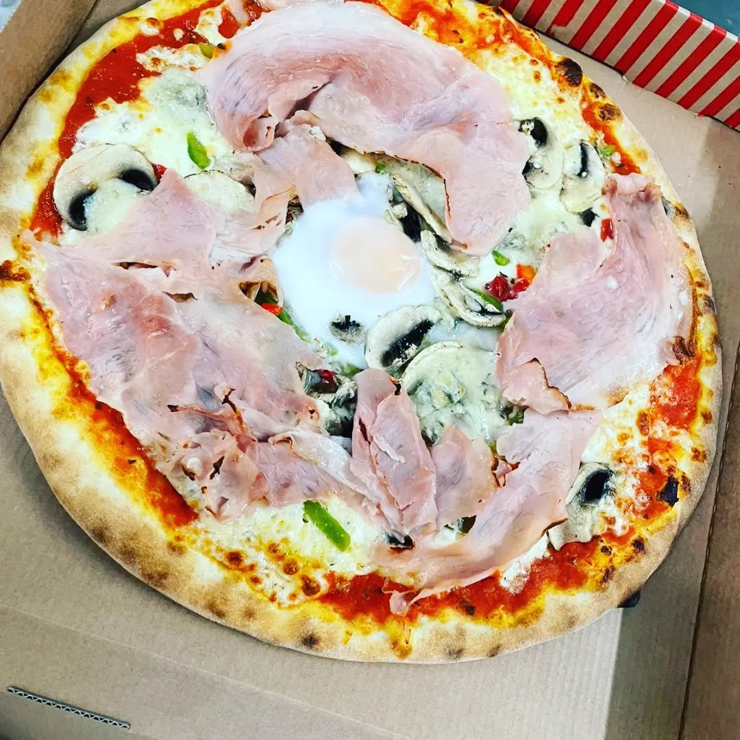 Little Italy Pizzeria Photos 9