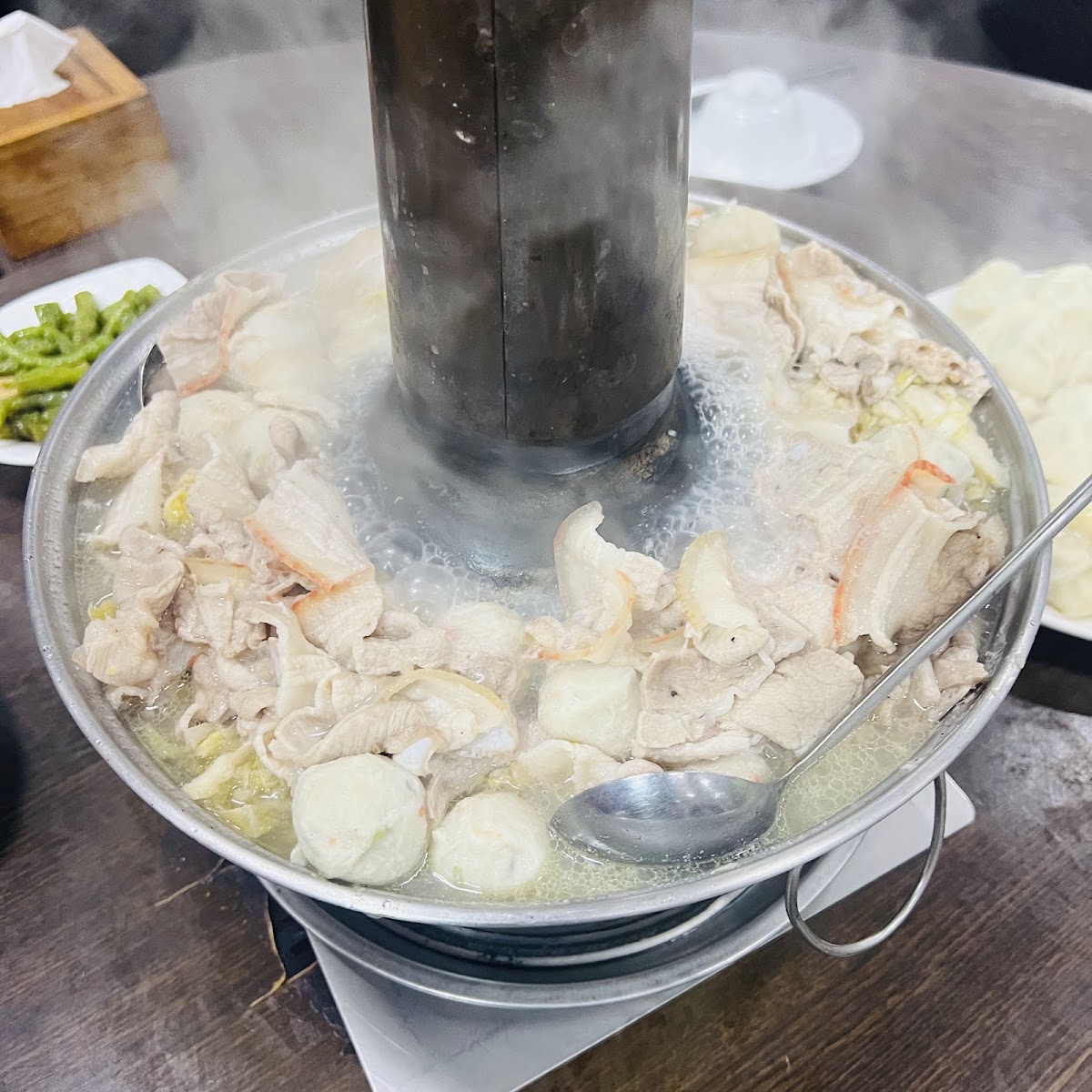 Liu's Traditional Juancun Food C.k.s. Hall Main Restaurant Photos 2