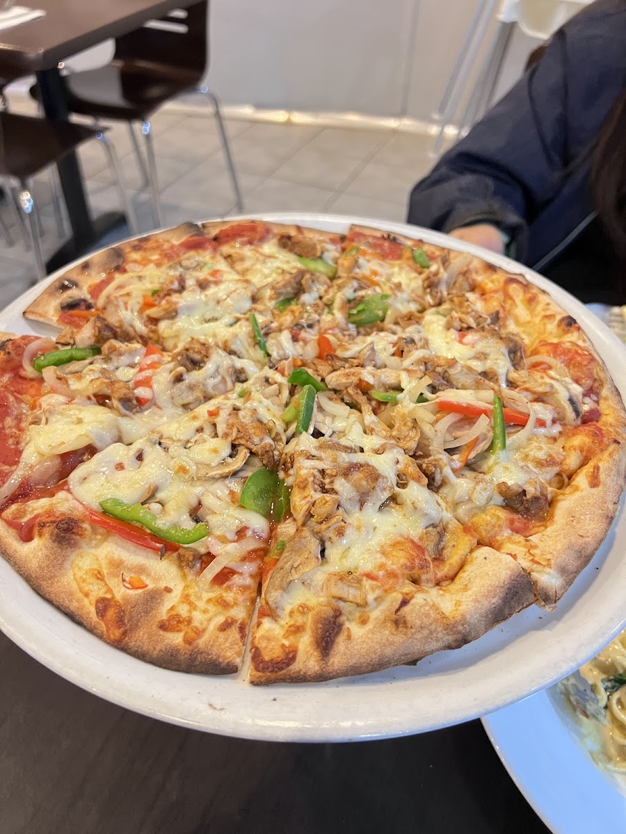 Liza’S Woodfired Pizza Photos 2