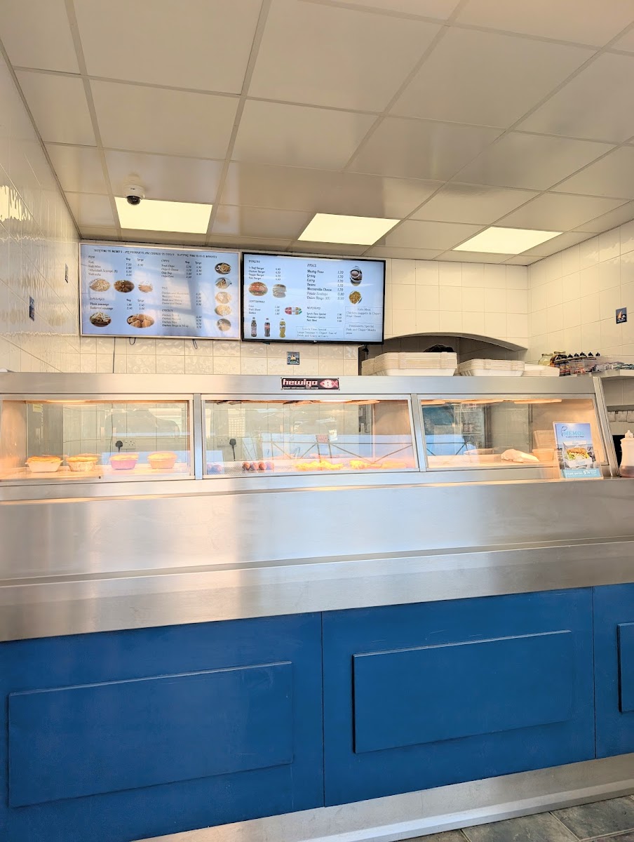 Llandudno-Memos Fish & Chip Shop Photos 2
