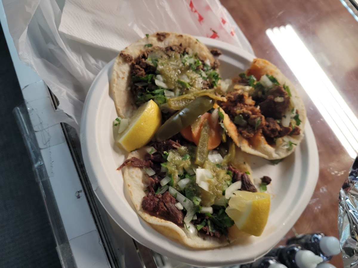 Lobo’S Tacos Photos 2