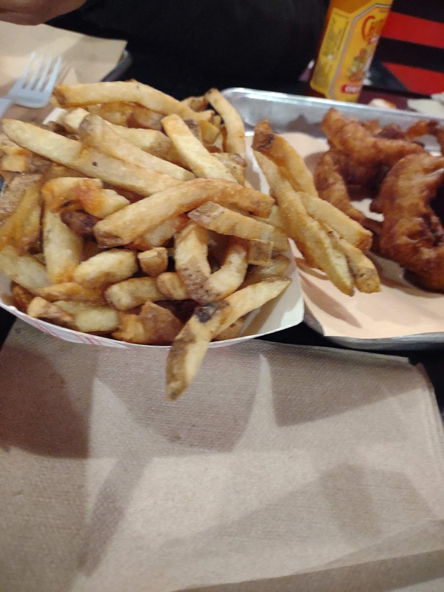 Local Burger Photos 9