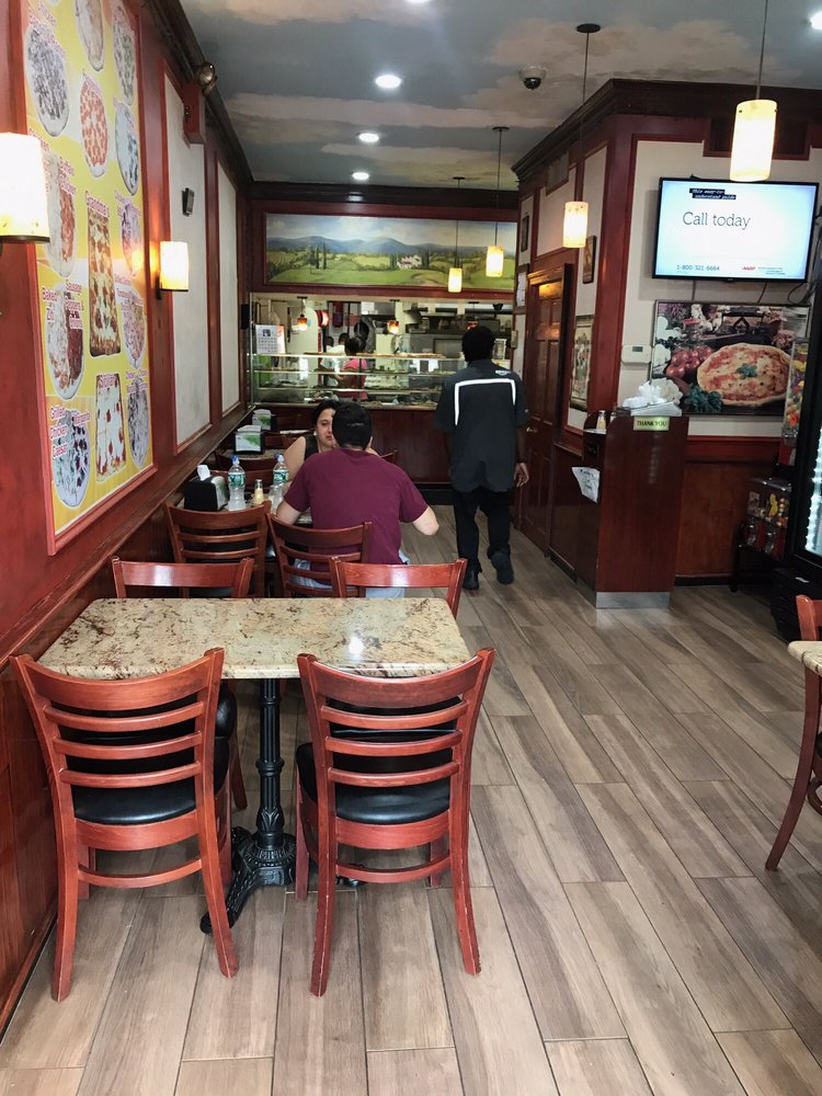 Locust Valley Pizza Cafe