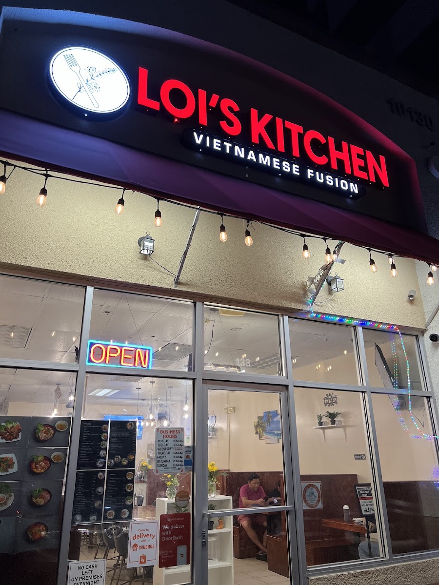 Loi's Kitchen