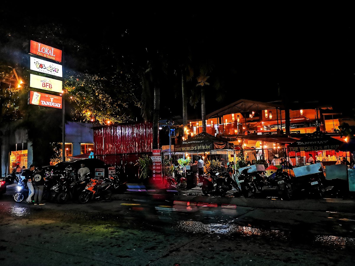 Lokal Grill And Seafood Photos 2