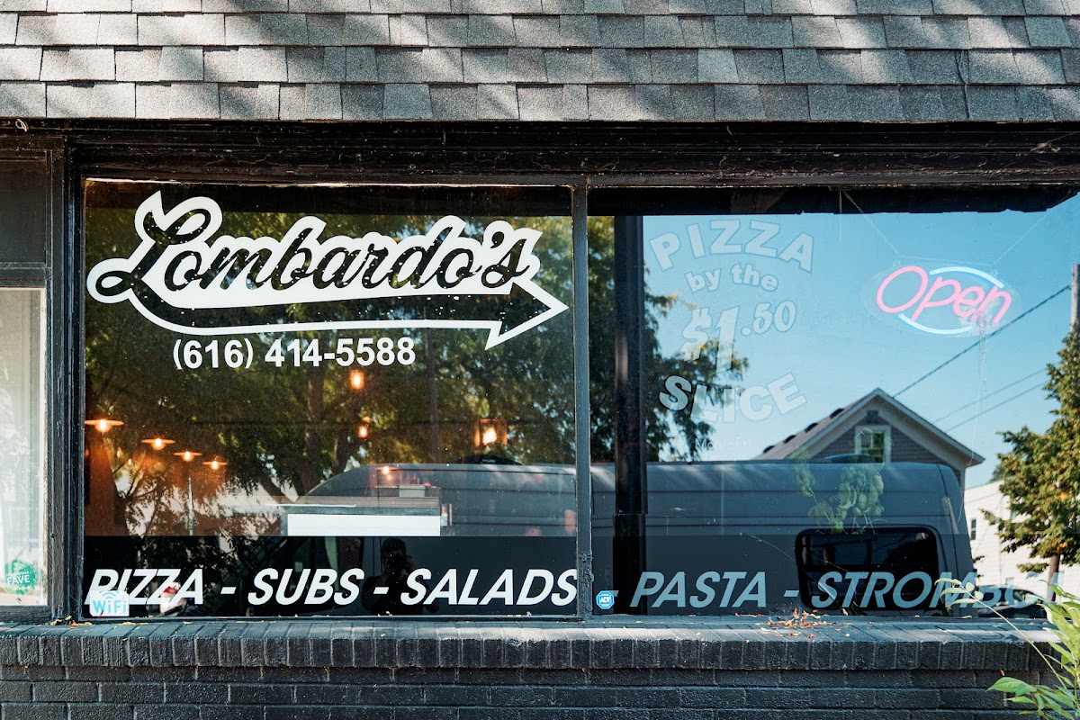 Lombardo’S 7Th Street Pizza