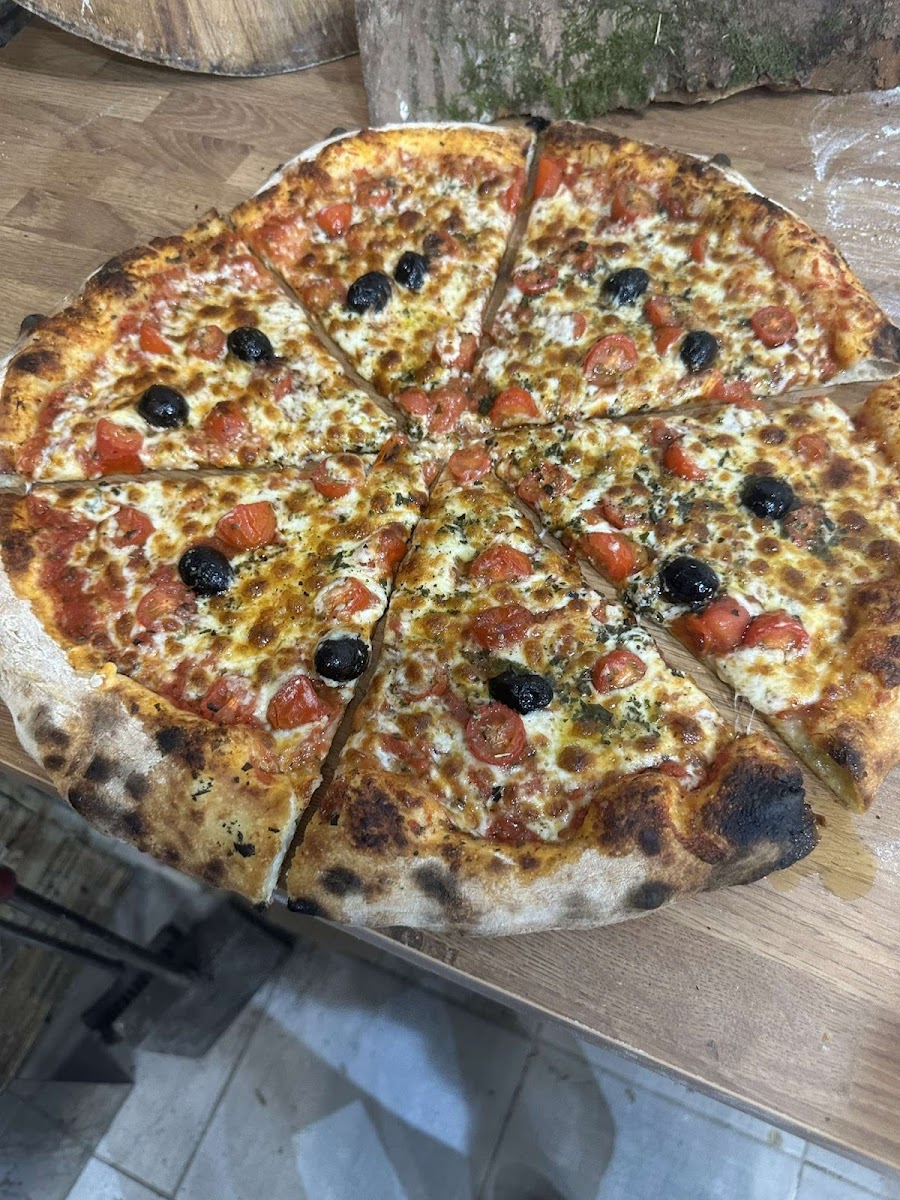 Longchamp Pizza Photos 2