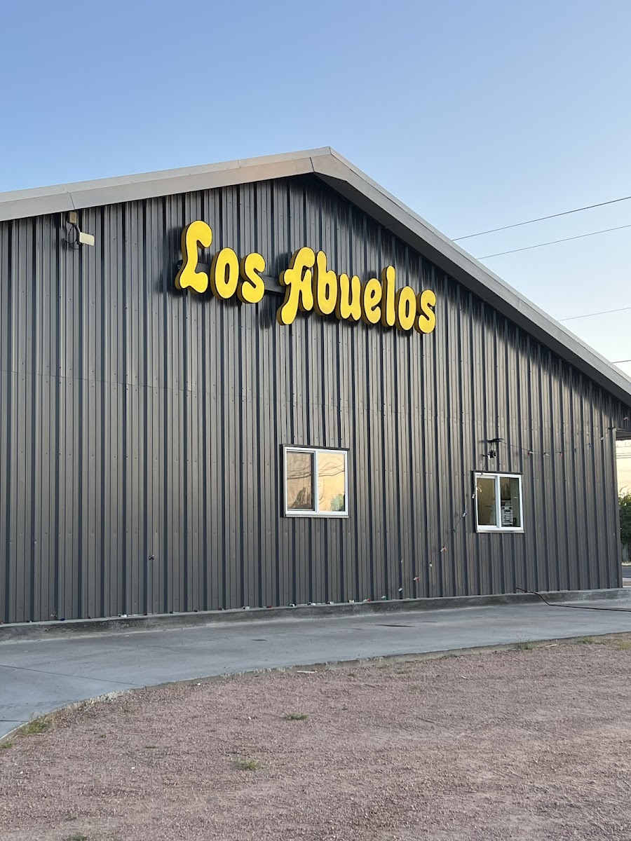 Los Abuelos