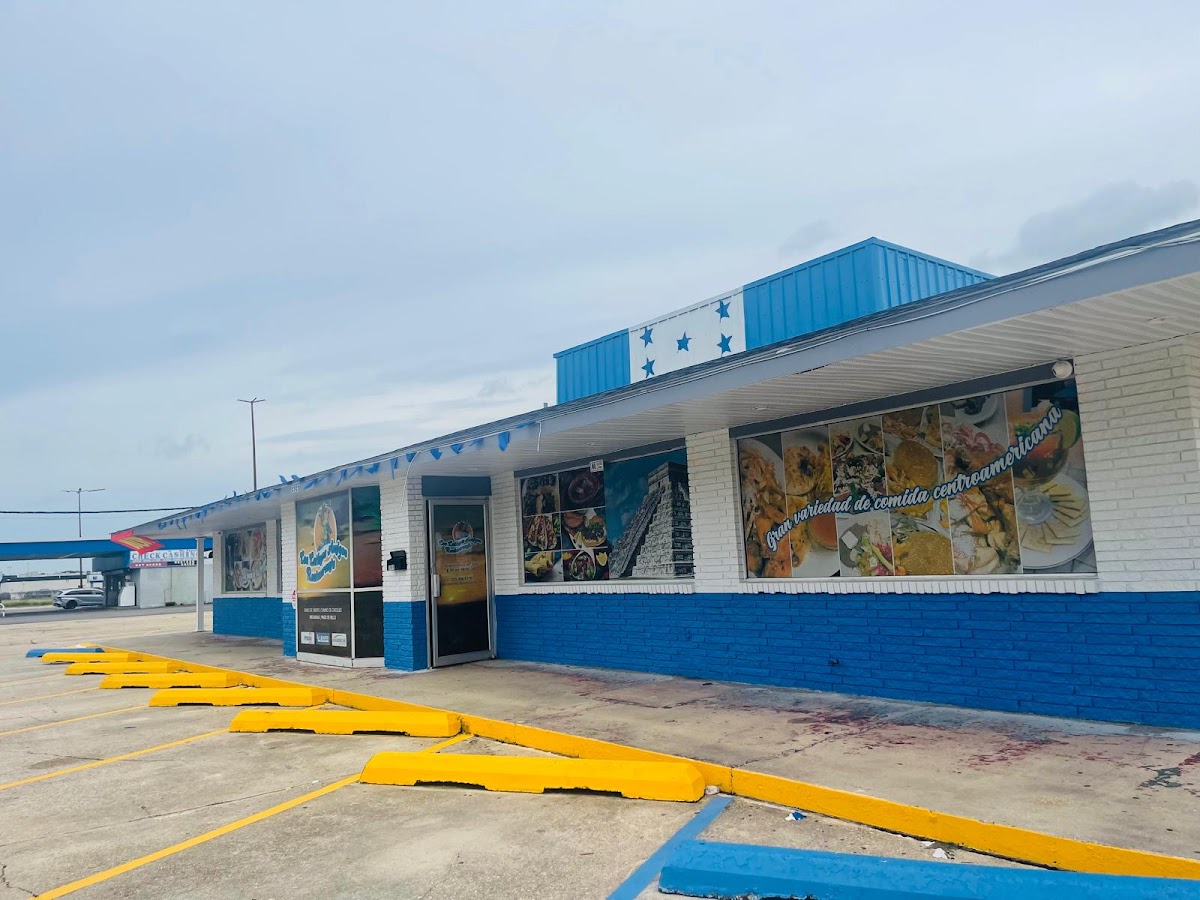 Los Amigos Latinos Restaurant