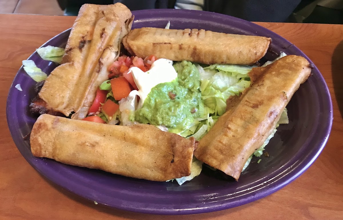 Los Portales Photos 9