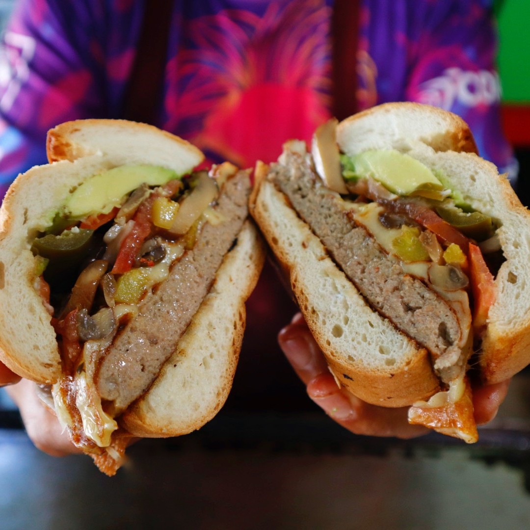 Los Tortugos Grill