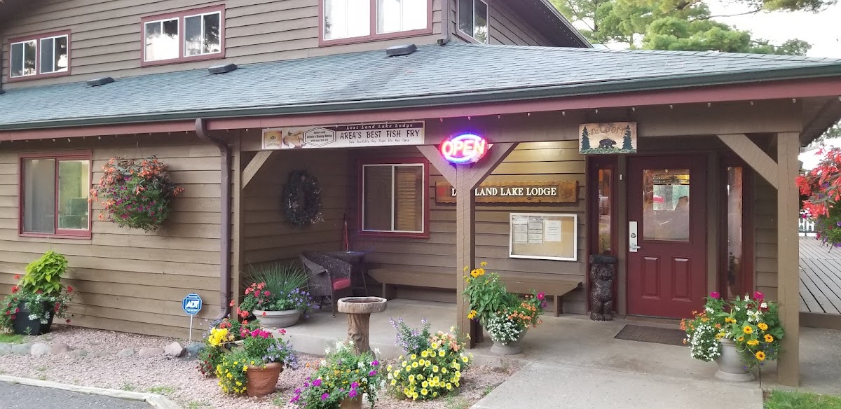 Lost Land Lake Lodge