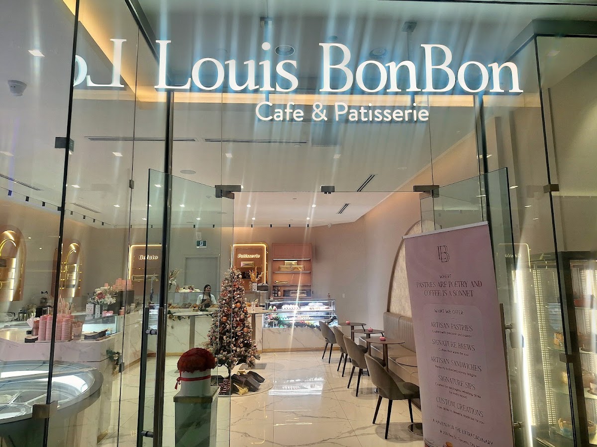 Louis Bon Bon Cafe & Patisserie