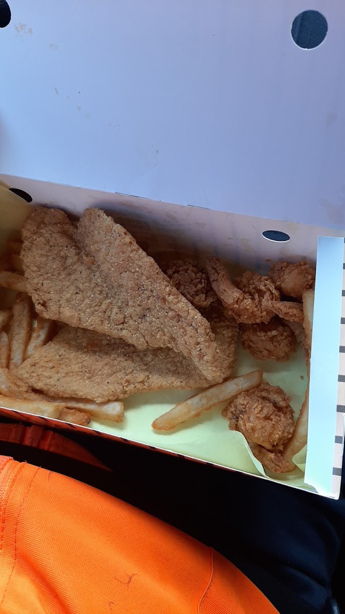 Louisiana Famous Fried Chicken Photos 9
