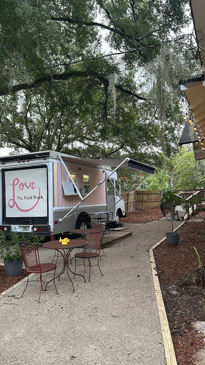 Love The Food Truck