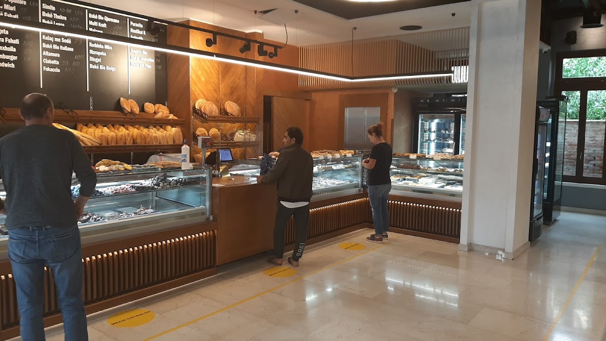 Luara Bakery & Patisserie