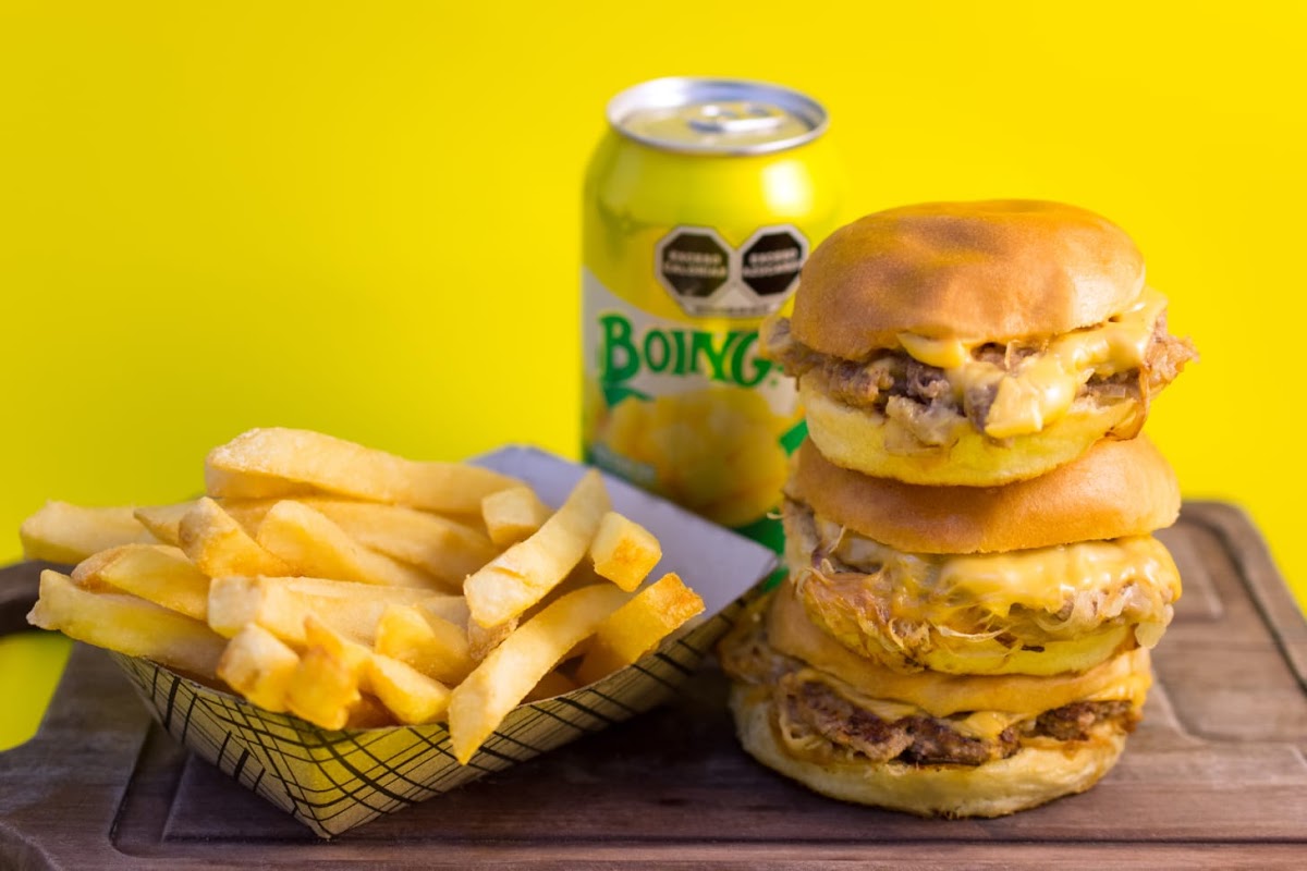 Lulaa's Burger Photos 9