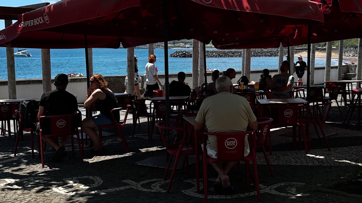 Lulu Café & Bar