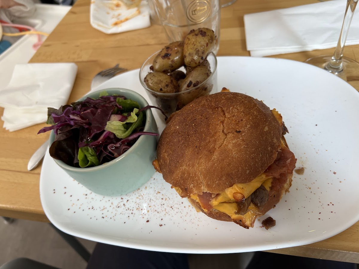 Lumaa Restaurant Photos 2