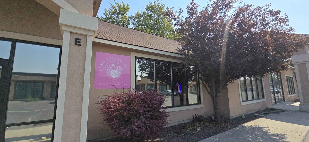 Luna Apothecary Llc