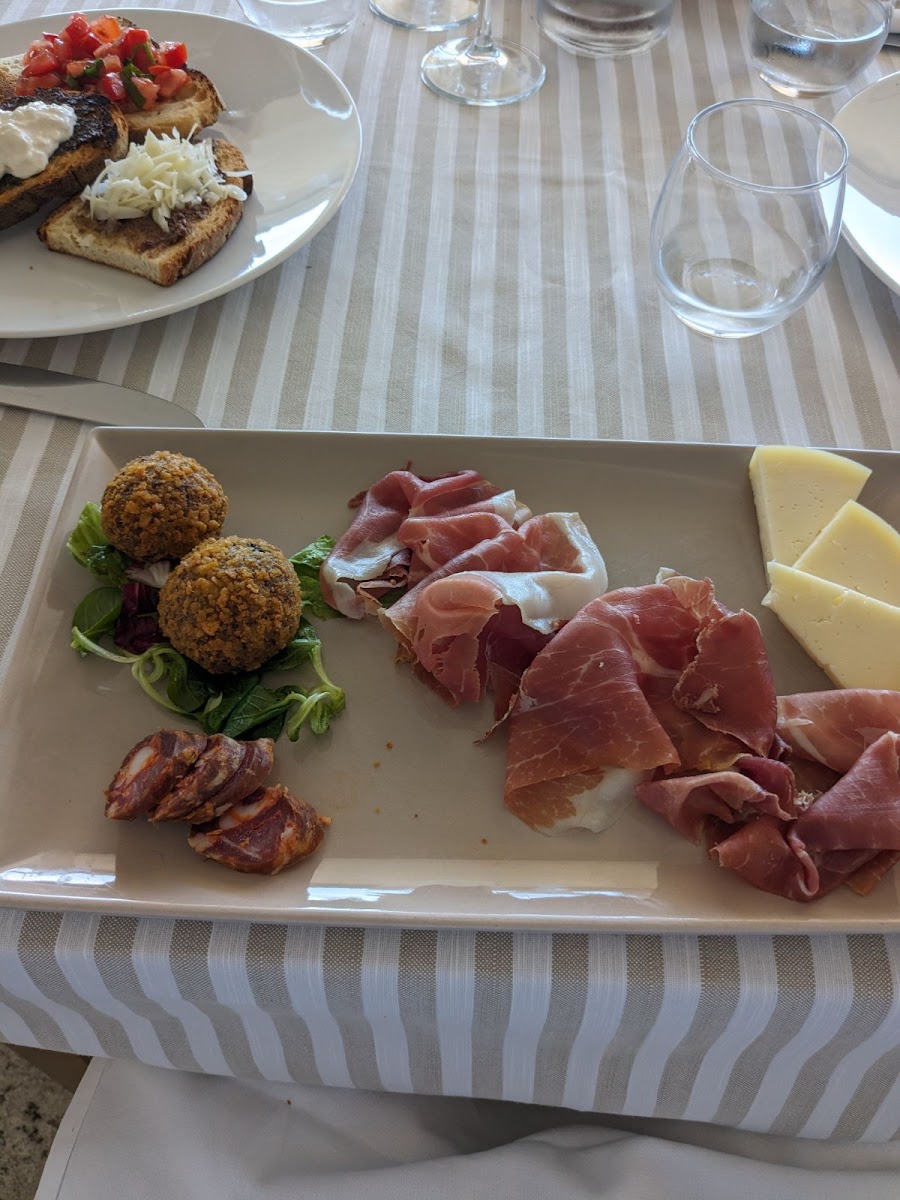 Luna Restaurant Photos 2