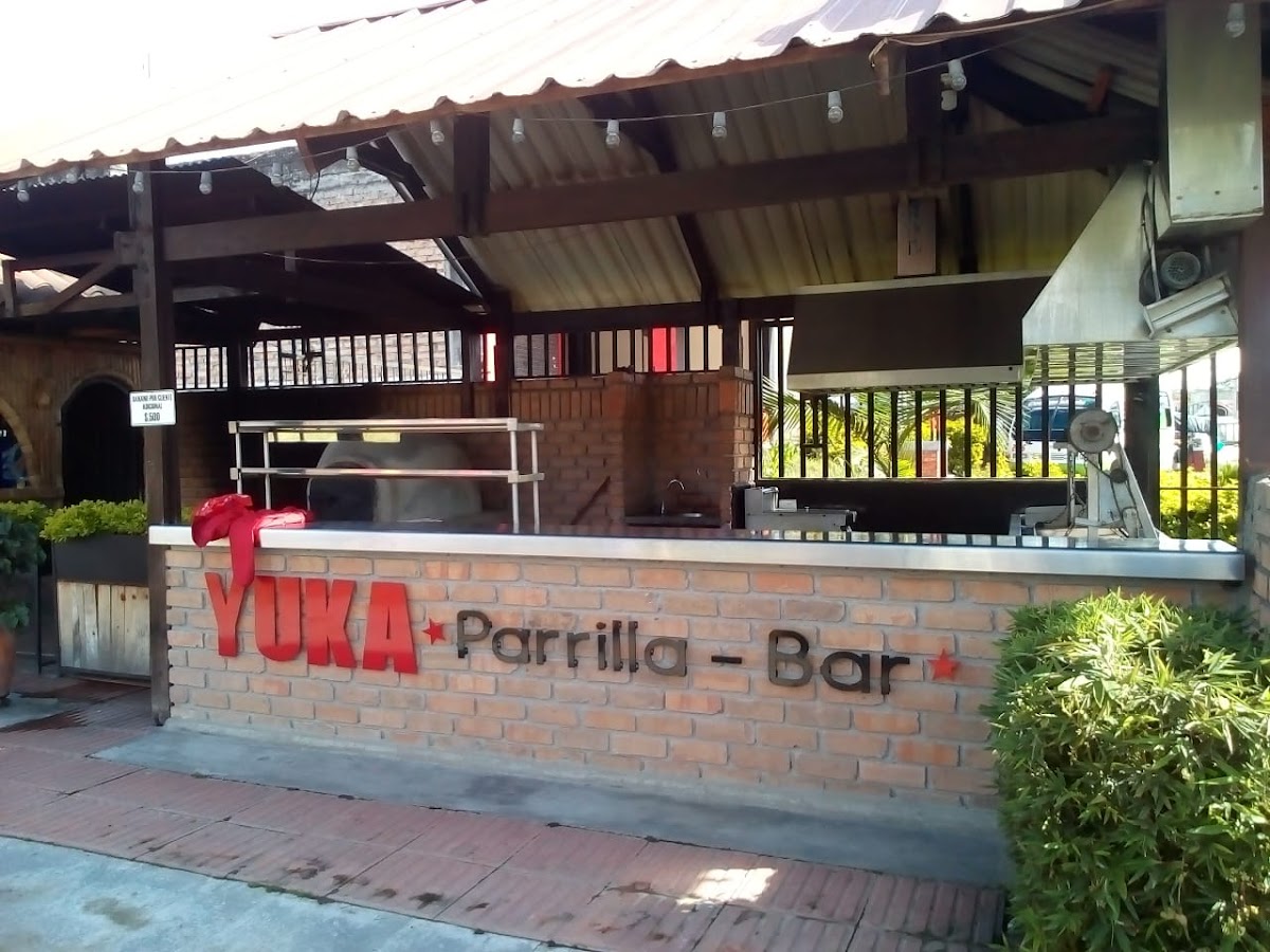 Luna's Parrilla Bar