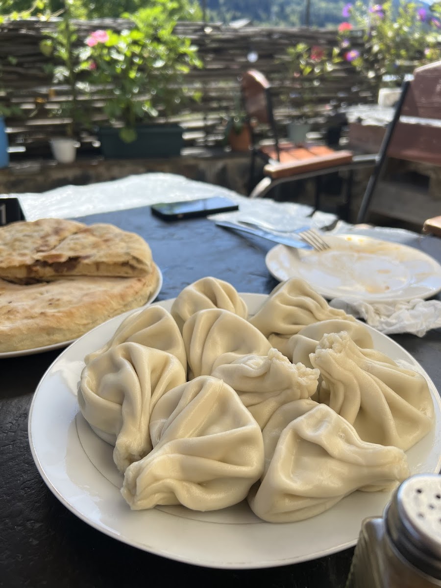 Lushnu Qor Restaurant Beer Garden Photos 2