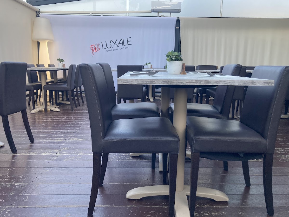 Luxale Cassano Magnago | Ristorante-Pizzeria -Pasticceria Photos 2