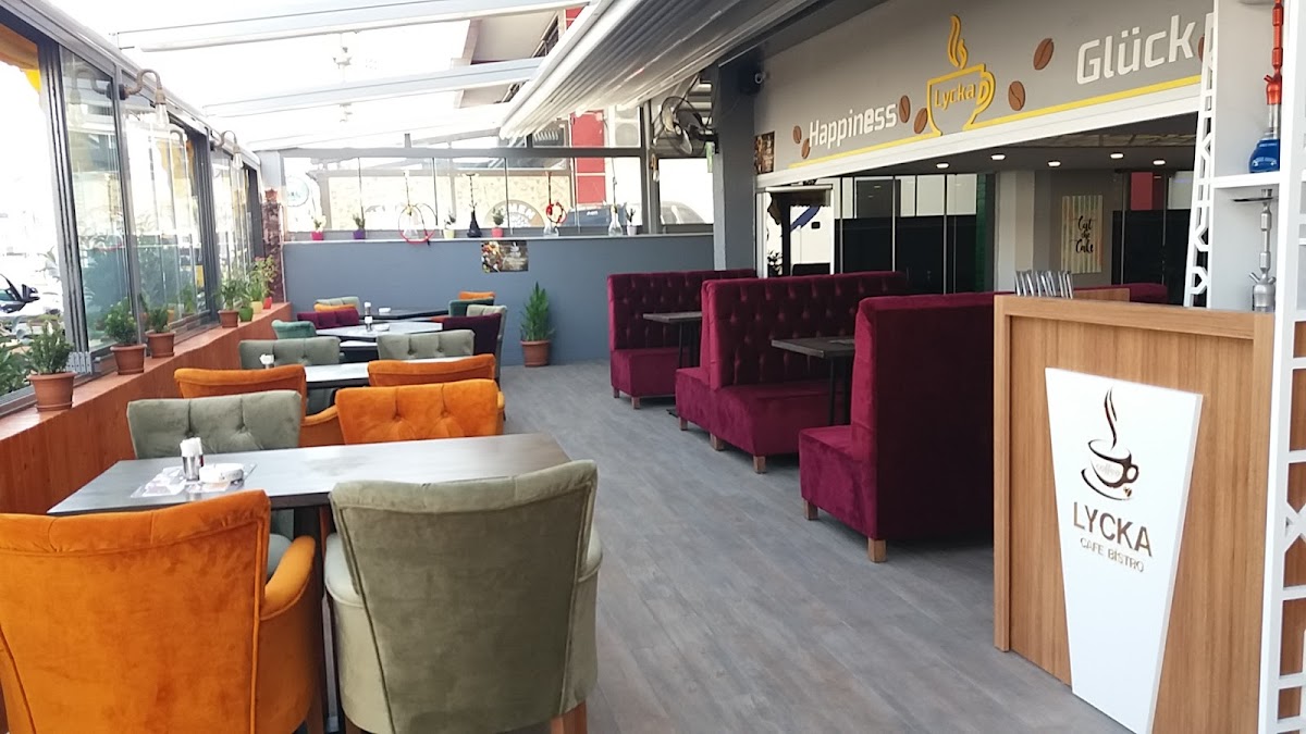 Lycka Cafe Bistro