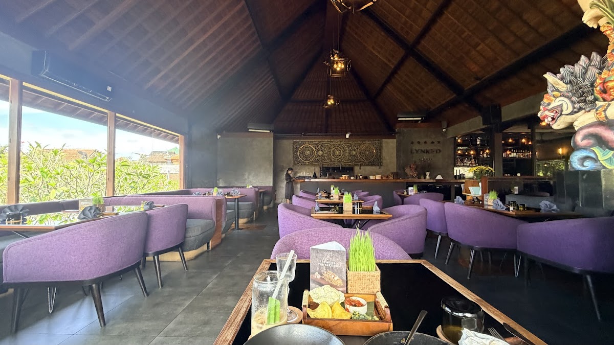 Lynked Restaurant Photos 2