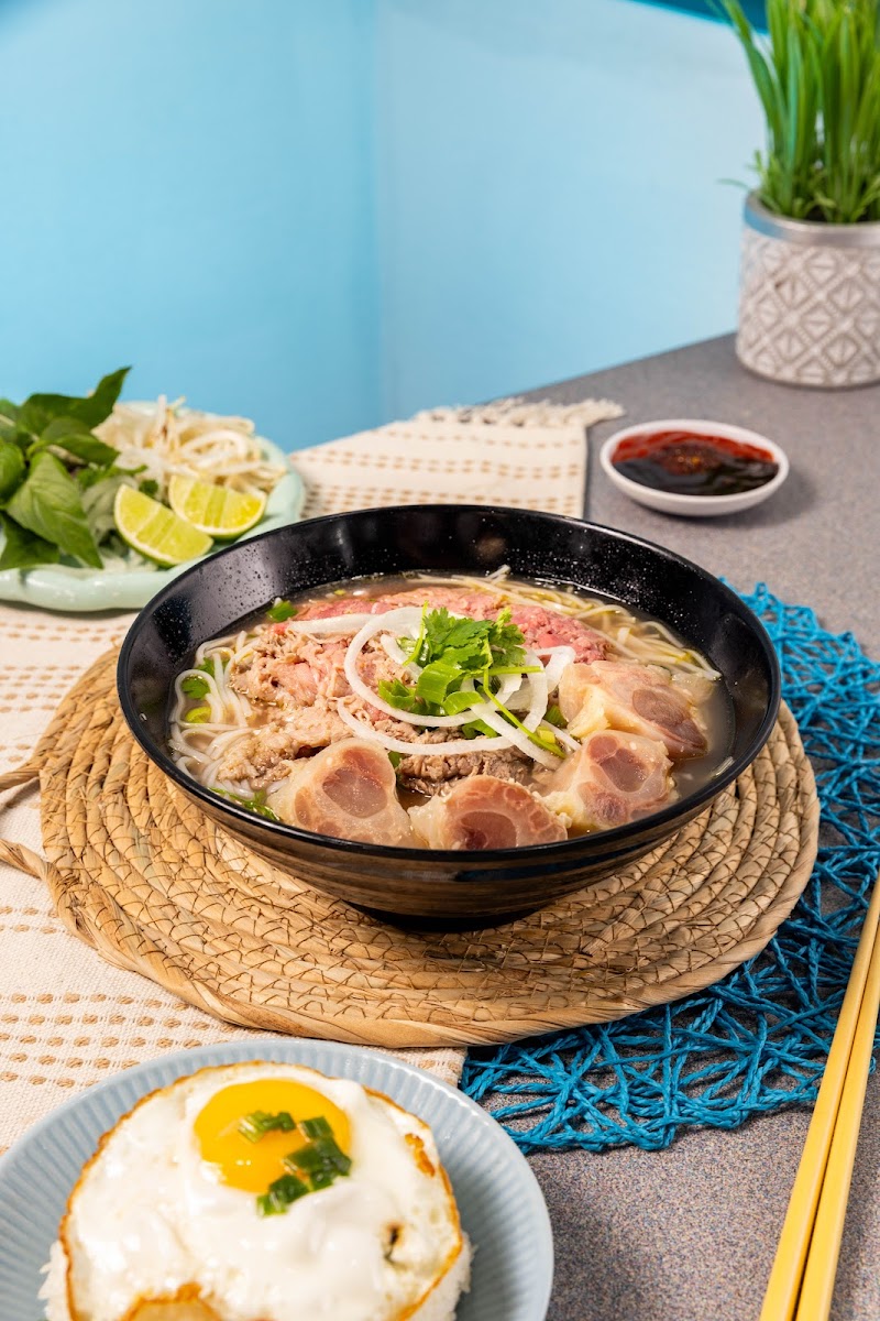 Lynnwood Pho Photos 2