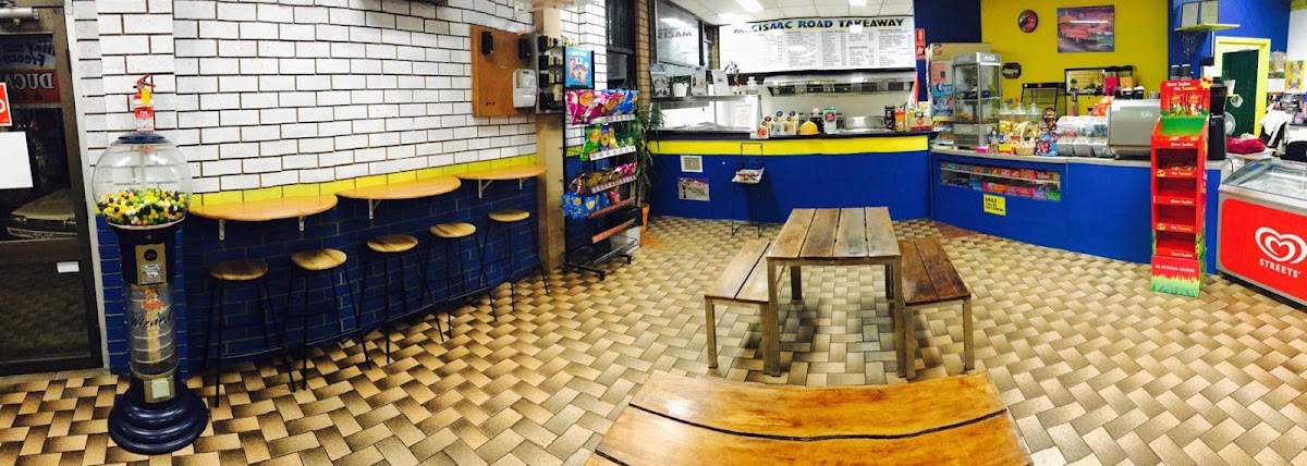 Macisaac Road Takeaway