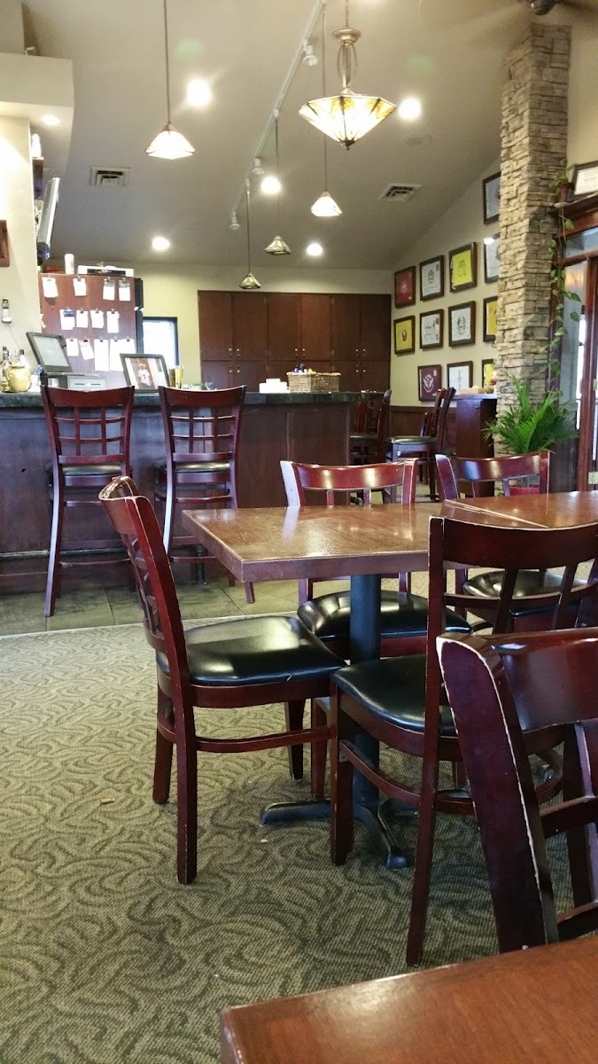 Mackenzies Pub & Grill
