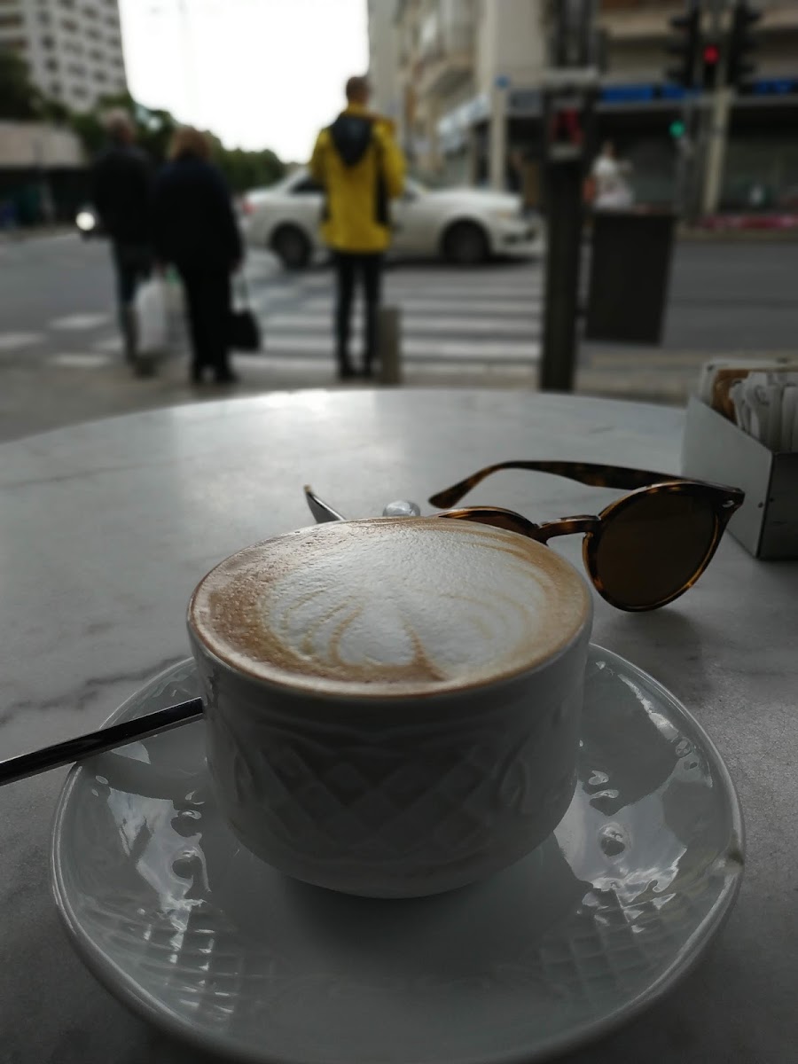 Mae Café Photos 9