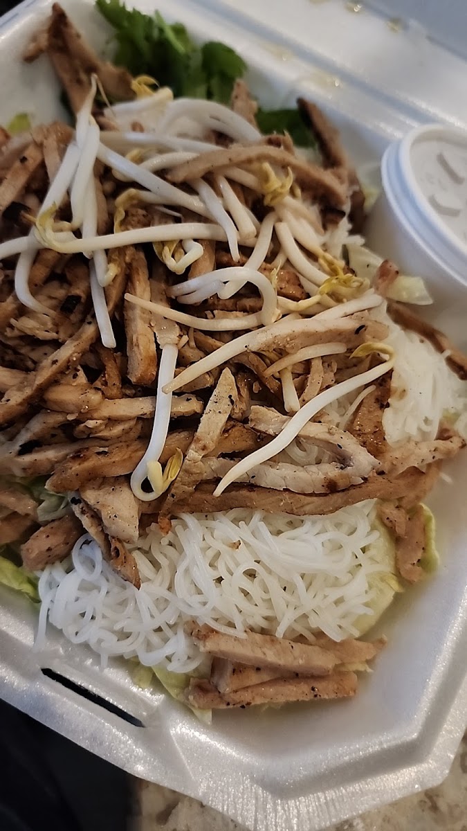 Mae Sone Noodle House Photos 9