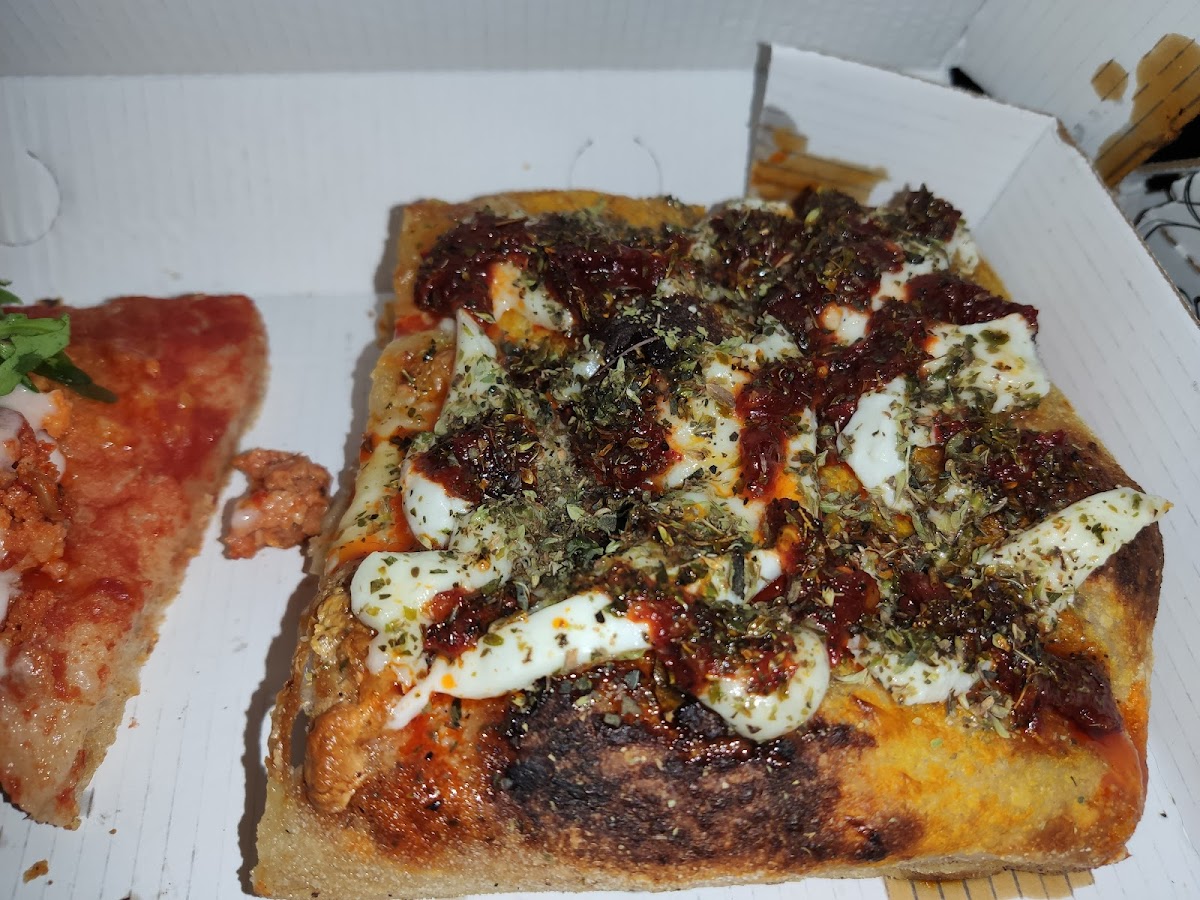 Magna Urban Pizza Lab Photos 9