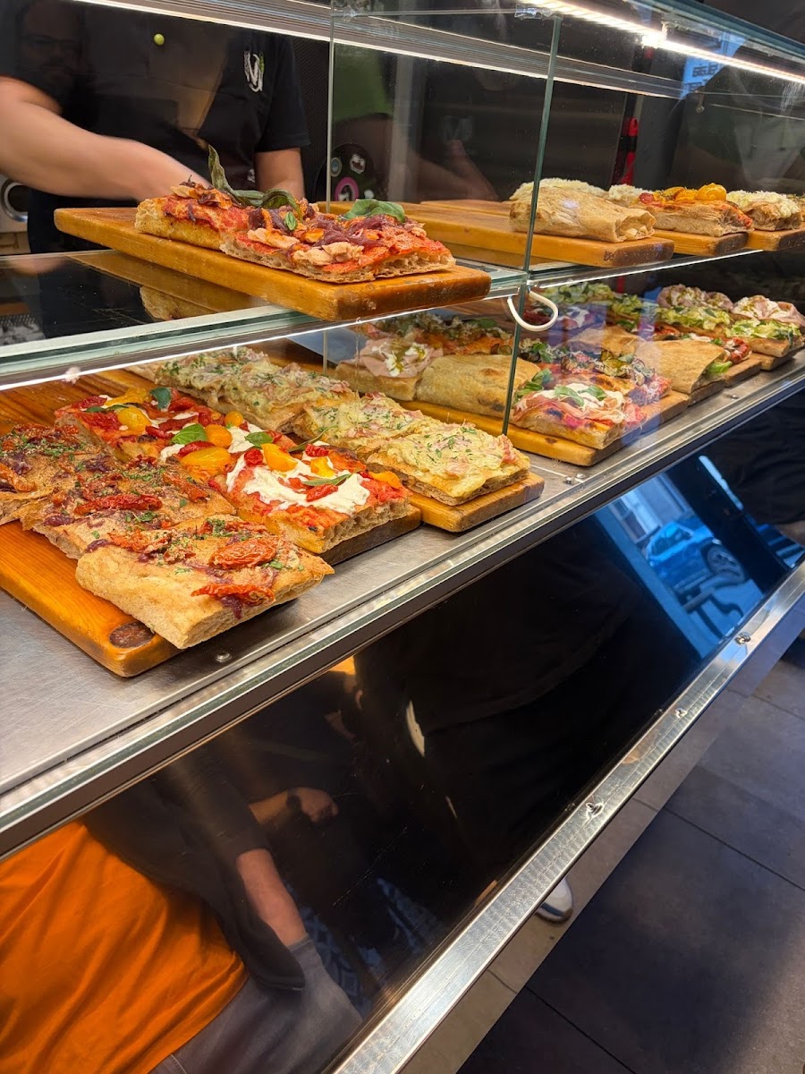Magna Urban Pizza Lab Photos 2