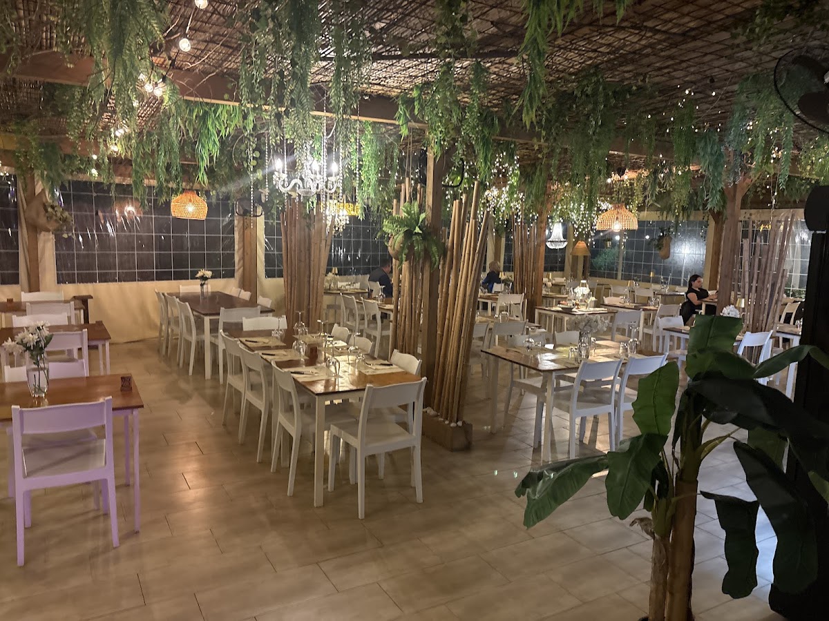 Mahalo Food & Drink Photos 2
