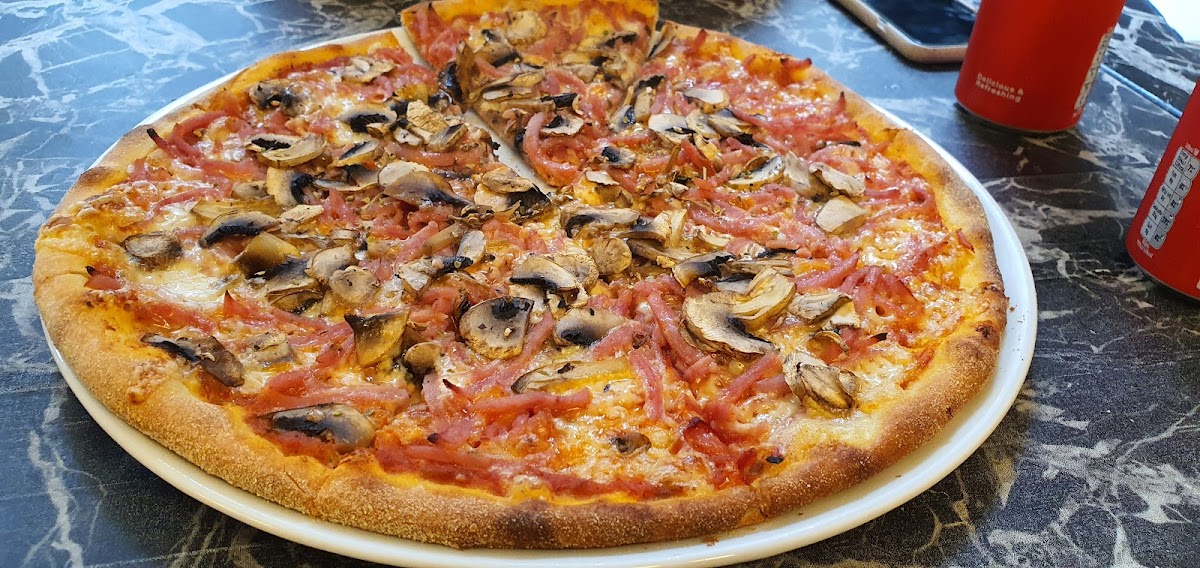 Malmö City Pizzeria Photos 9