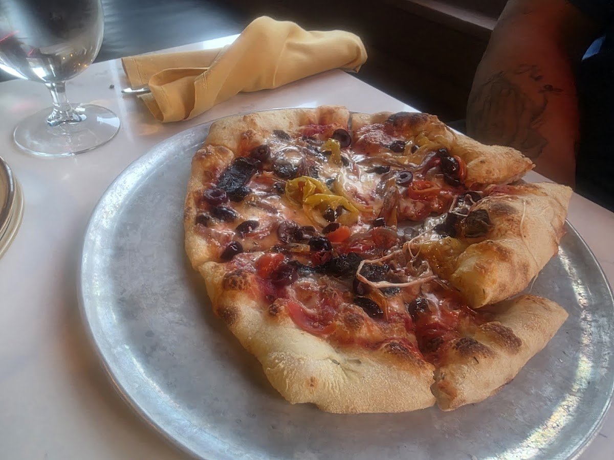 Mama Devechios Pizzeria Photos 2