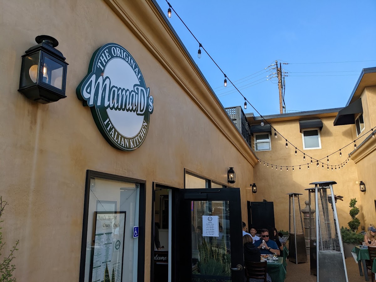 Mama D's Italian Kitchen