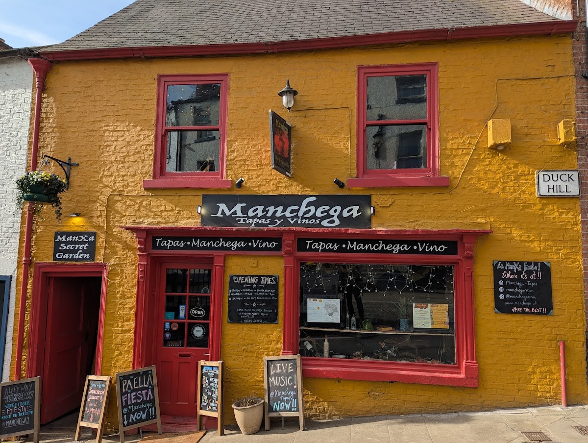 Manchega Tapas Y Vinos