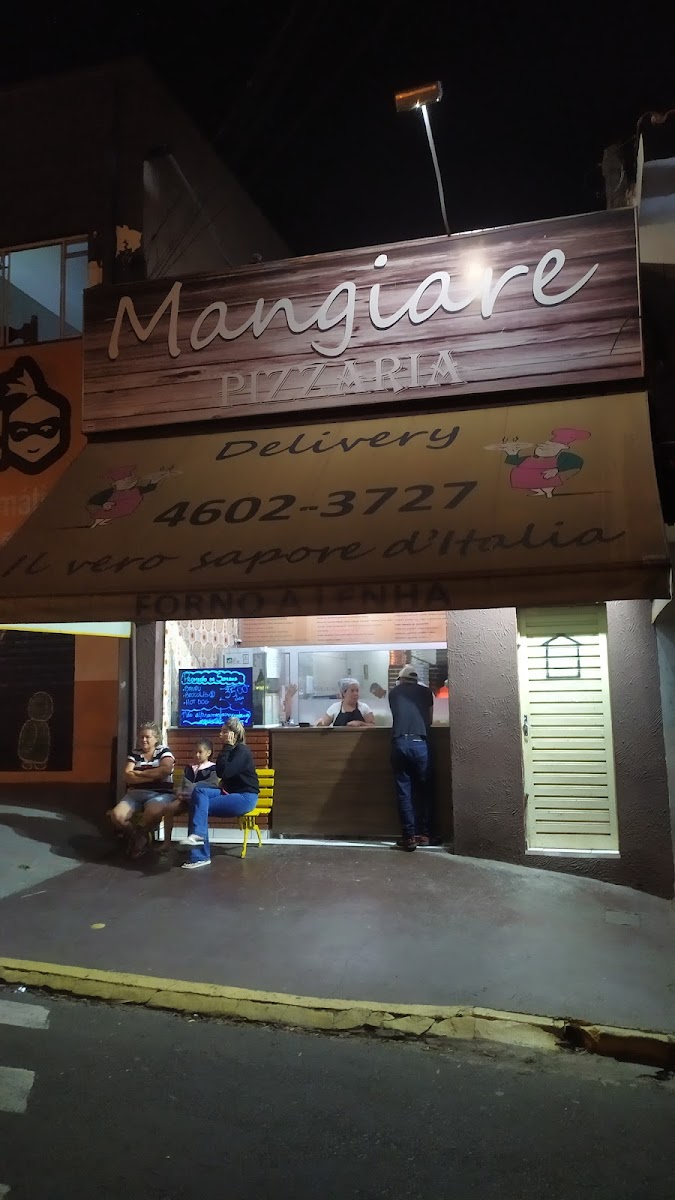 Mangiare Pizzaria