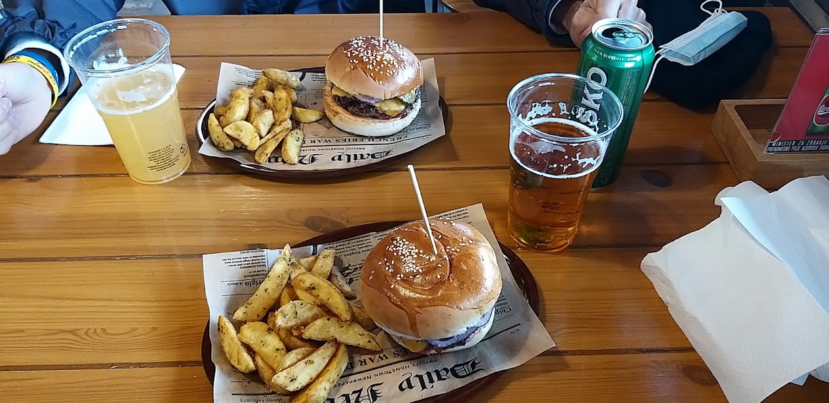 Mangoop Burgers 'n' Stuff Photos 9