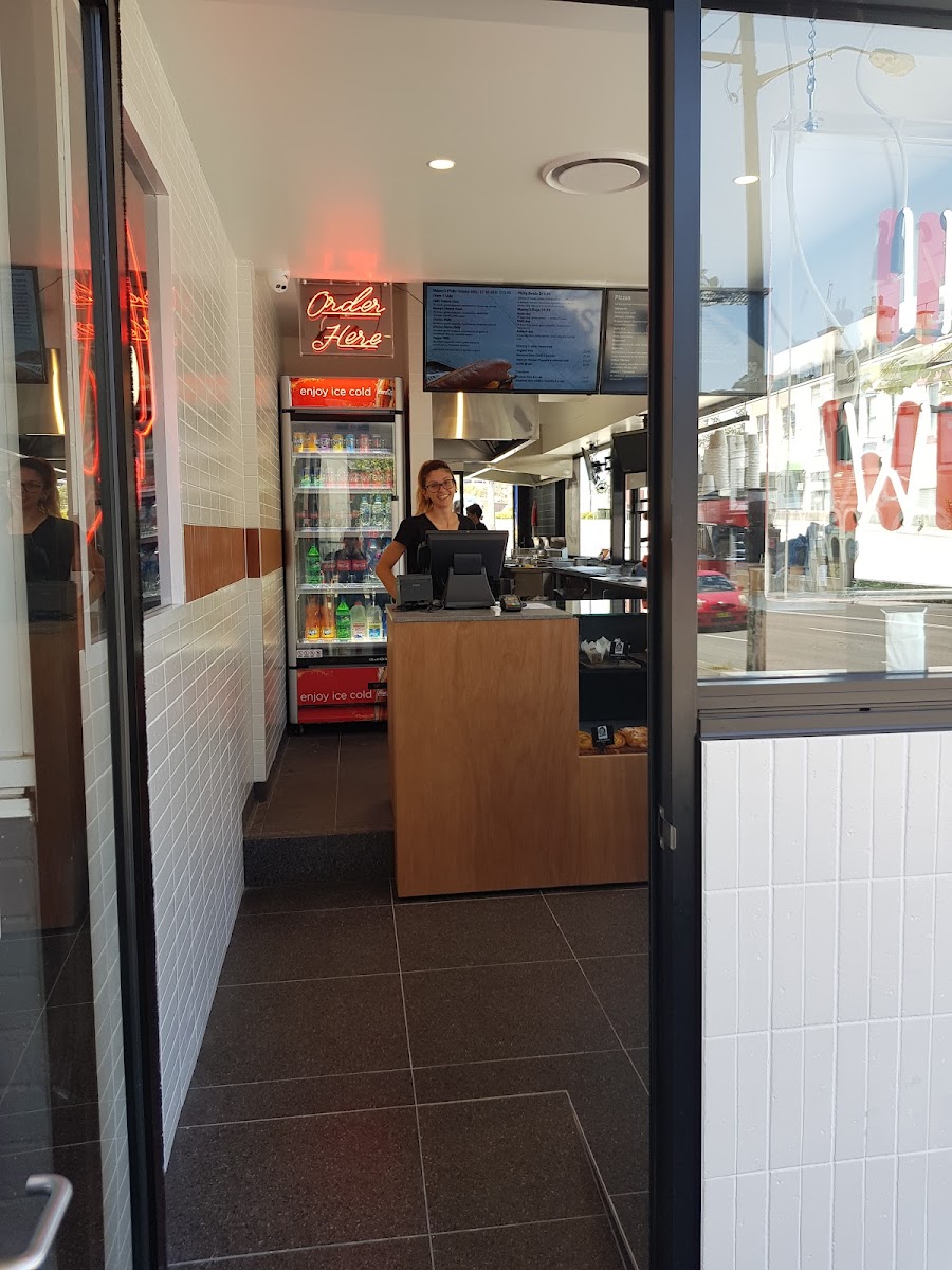 Manny's Diner Phillys & Pizza (Chippendale)