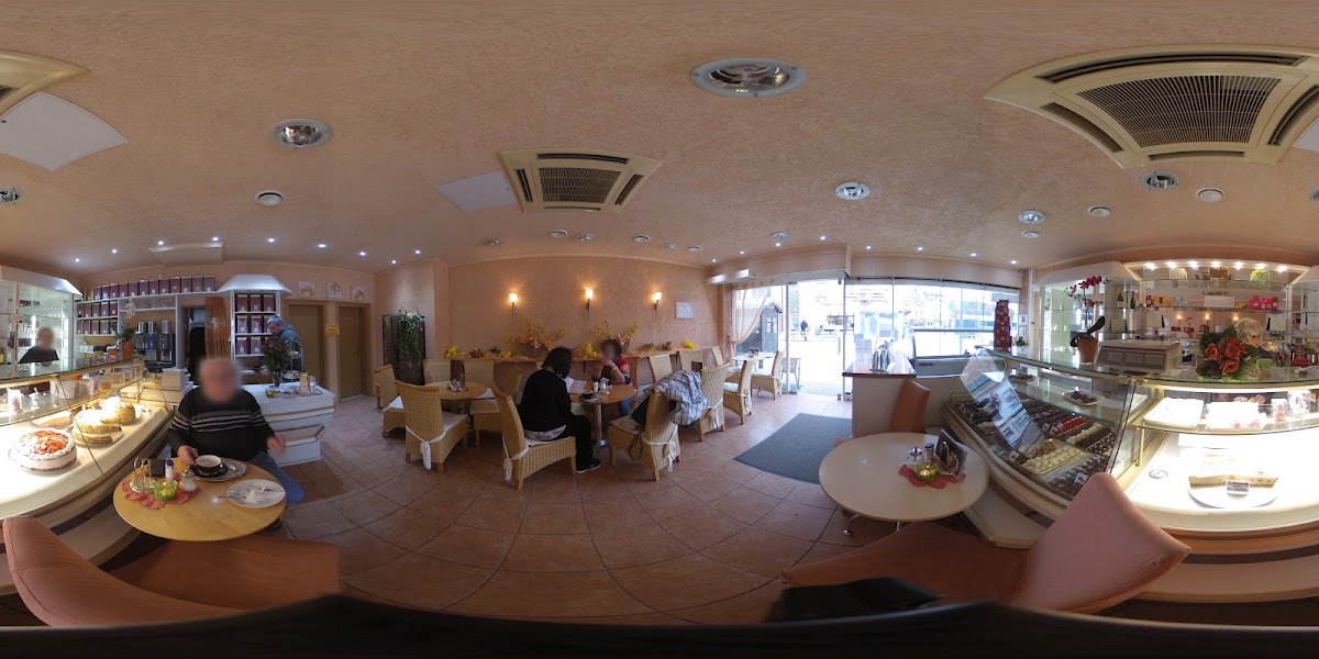 Manon Cafe Photos 9