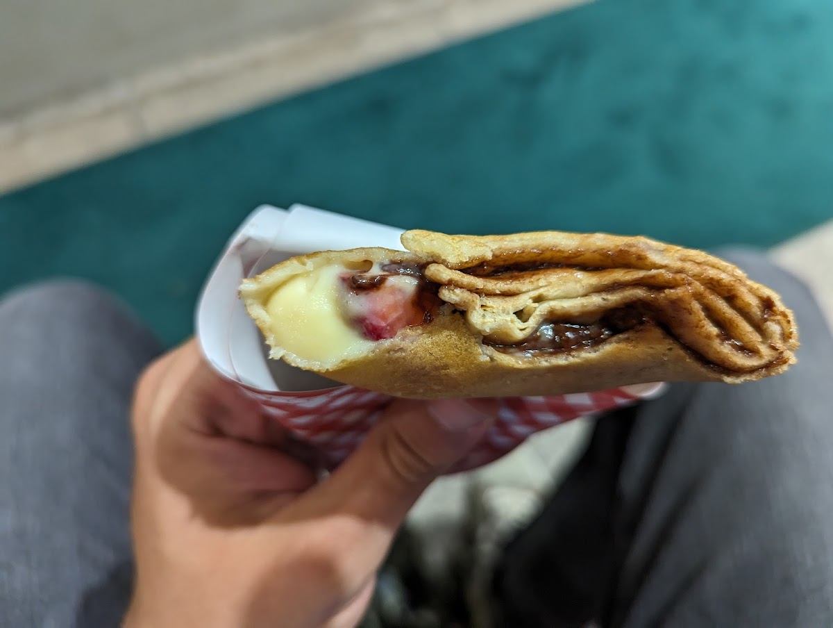 Marion Crepe Ueno Ameyoko Store Photos 9